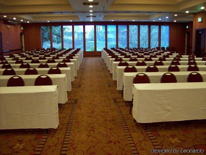 מלון Ramada By Wyndham Tukwila Southcenter מתקנים תמונה