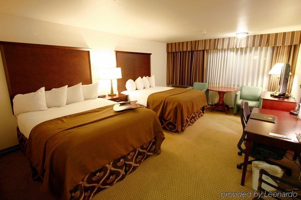 מלון Ramada By Wyndham Tukwila Southcenter חדר תמונה