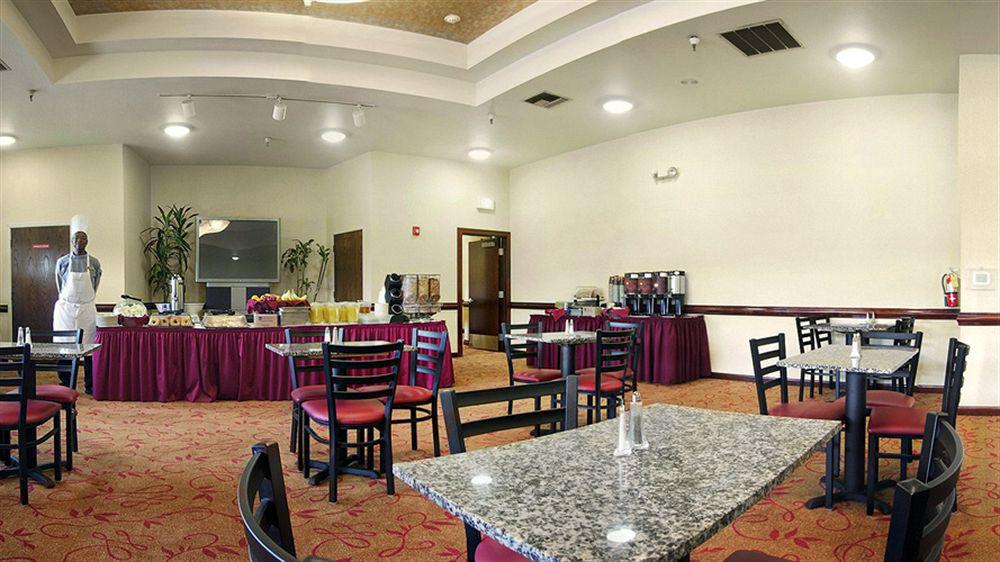 מלון Ramada By Wyndham Tukwila Southcenter מראה חיצוני תמונה